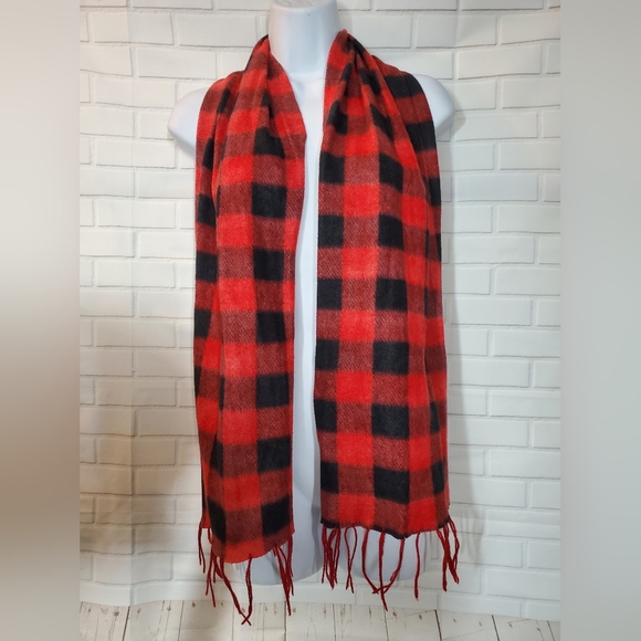 Gingham Plaid Red and Black Checkered Fleece Scarf - Picture 6 of 8